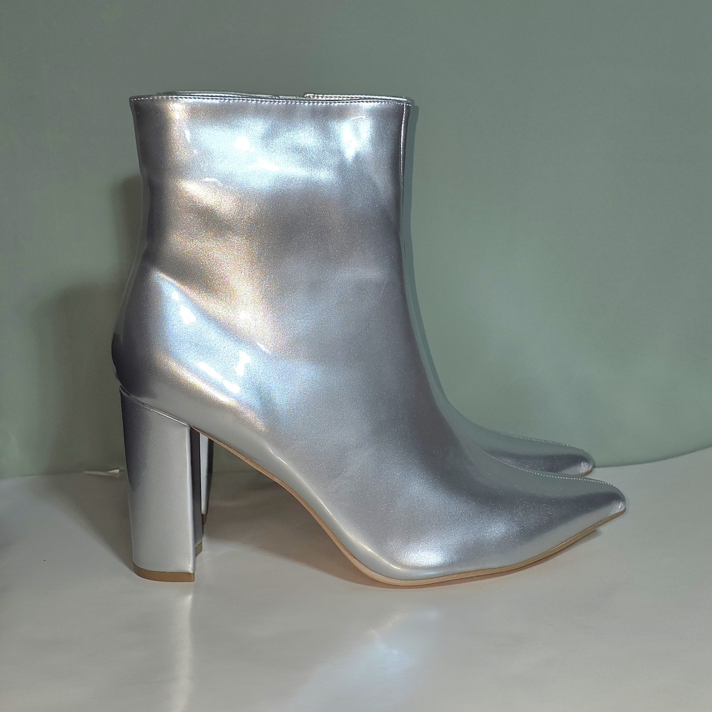 Allegra K Metallic Silver Heeled Boots